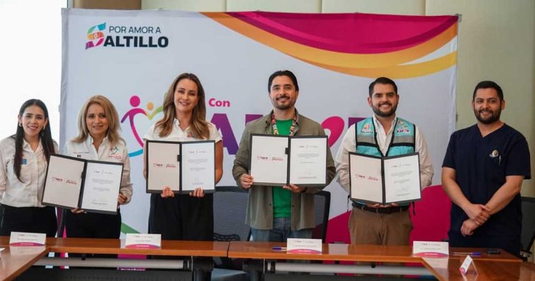 Convenio entre funcionarios del DIF Saltillo.