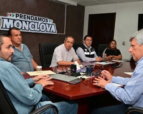 Reunión de funcionarios en Monclova.