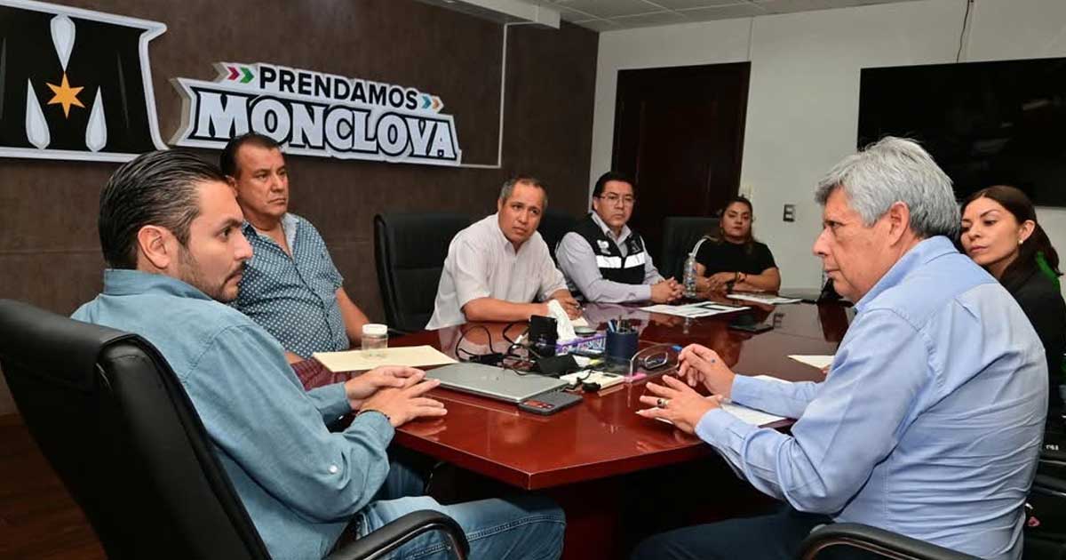 Reunión de funcionarios en Monclova.