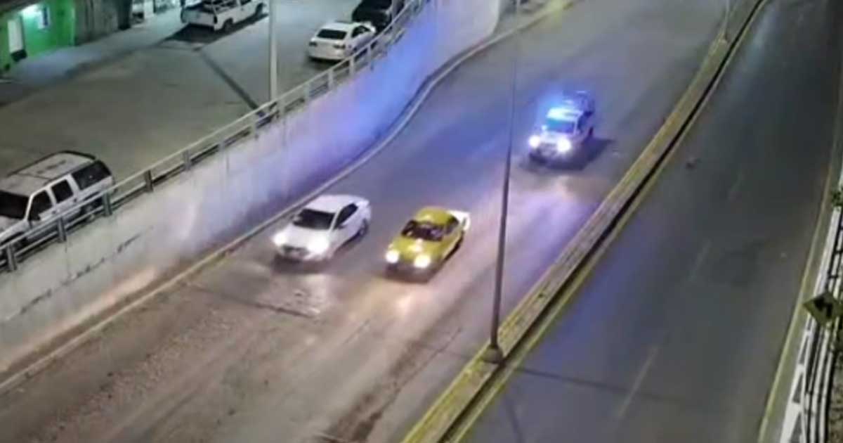 Persecución tras el robo de un automóvil.