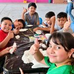 Niñas y niños en el curso de verano en Monclova.