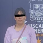 mujer acusada de violencia
